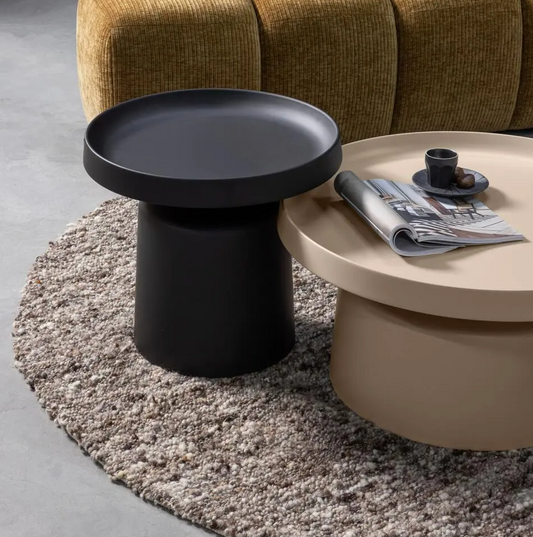 WOOOD Peer Bijzettafel Rond Met Brede Organische Poot Metaal Zwart 45Ø49 cm — Zeer goed