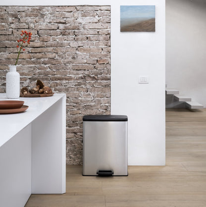 Curver Decobin Prullenbak 65L — gebruikt