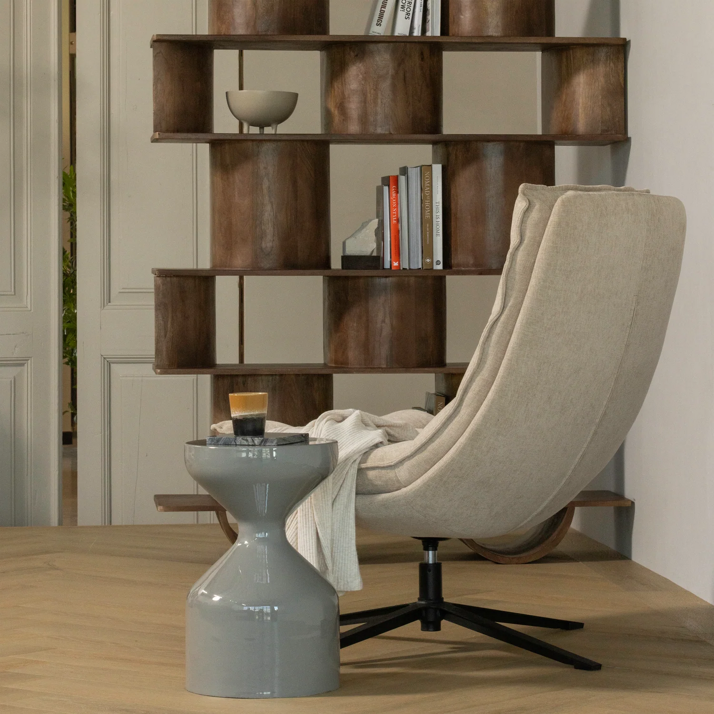 WOOOD Kube Draaifauteuil Met Hocker — zo goed als nieuw