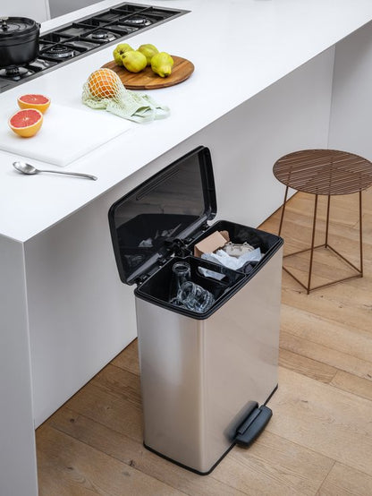 Curver Decobin Duo prullenbak 52L — gebruikt