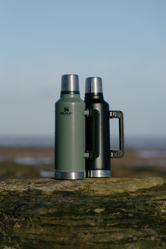 Stanley Classic Legendary Thermosfles 2.3L — nieuw