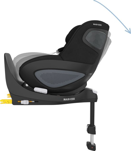 Maxi-Cosi Pearl 360 i-Size car seat in black and grey with swivel base