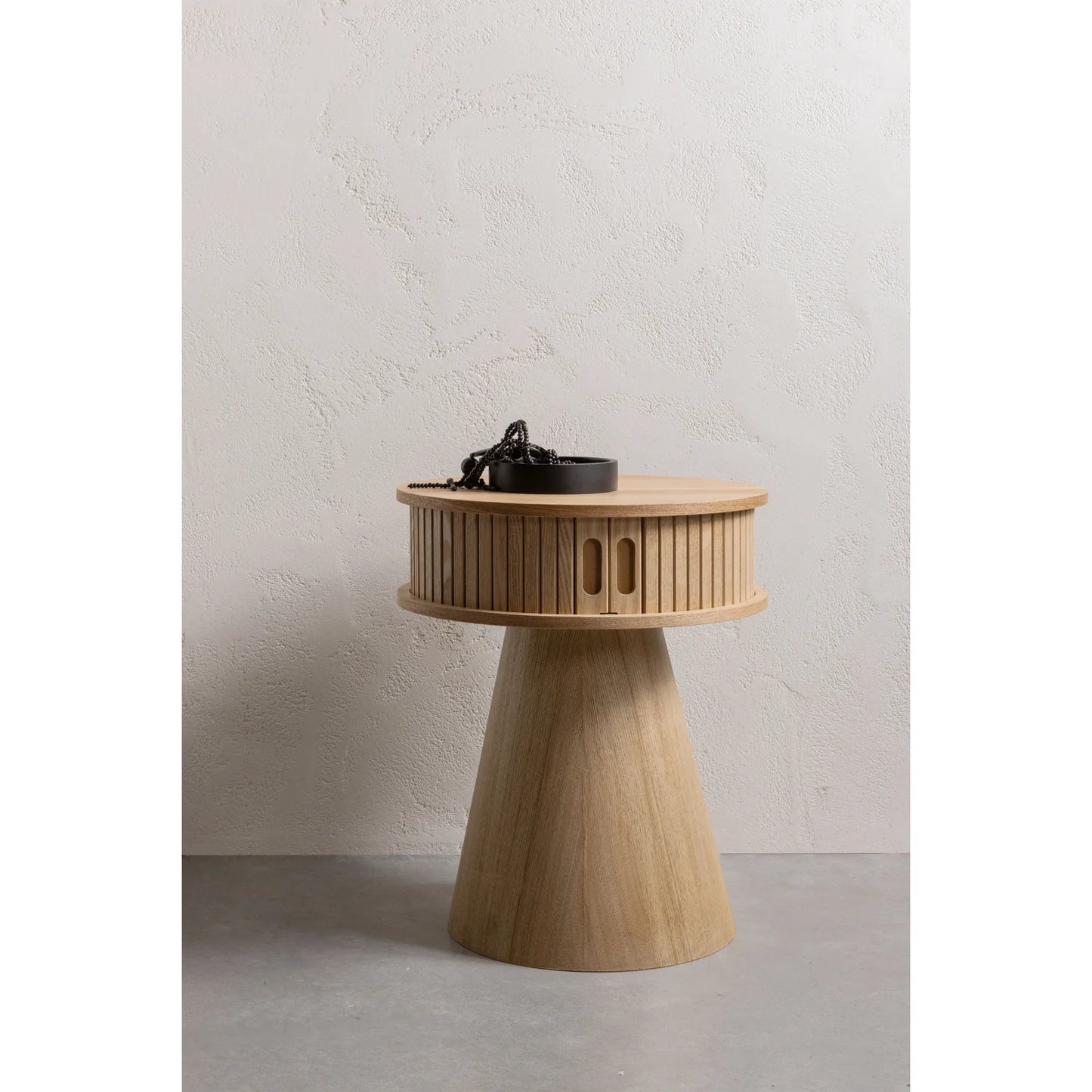 WOOOD Essentials  Karri nachtkastje rond hout naturel