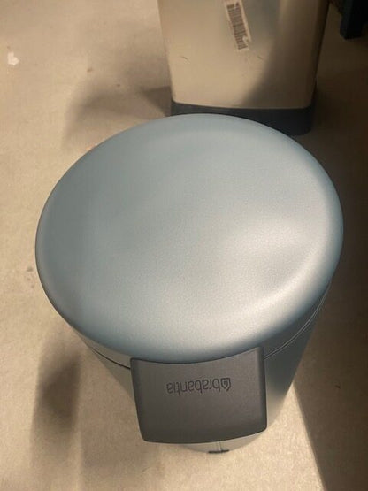 Brabantia Pedaalemmer 12 Liter met een klein deukje