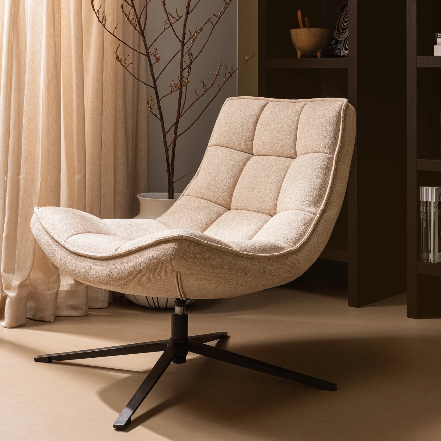 WOOOD Essentials  Maudi draaifauteuil naturel
